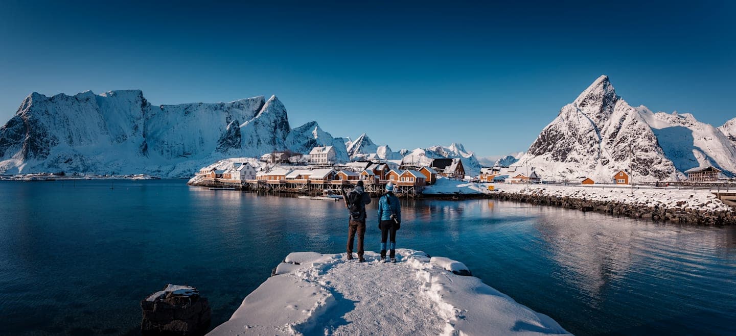 Sneeuwschoenwandeling vanuit Svolvær thumbnail