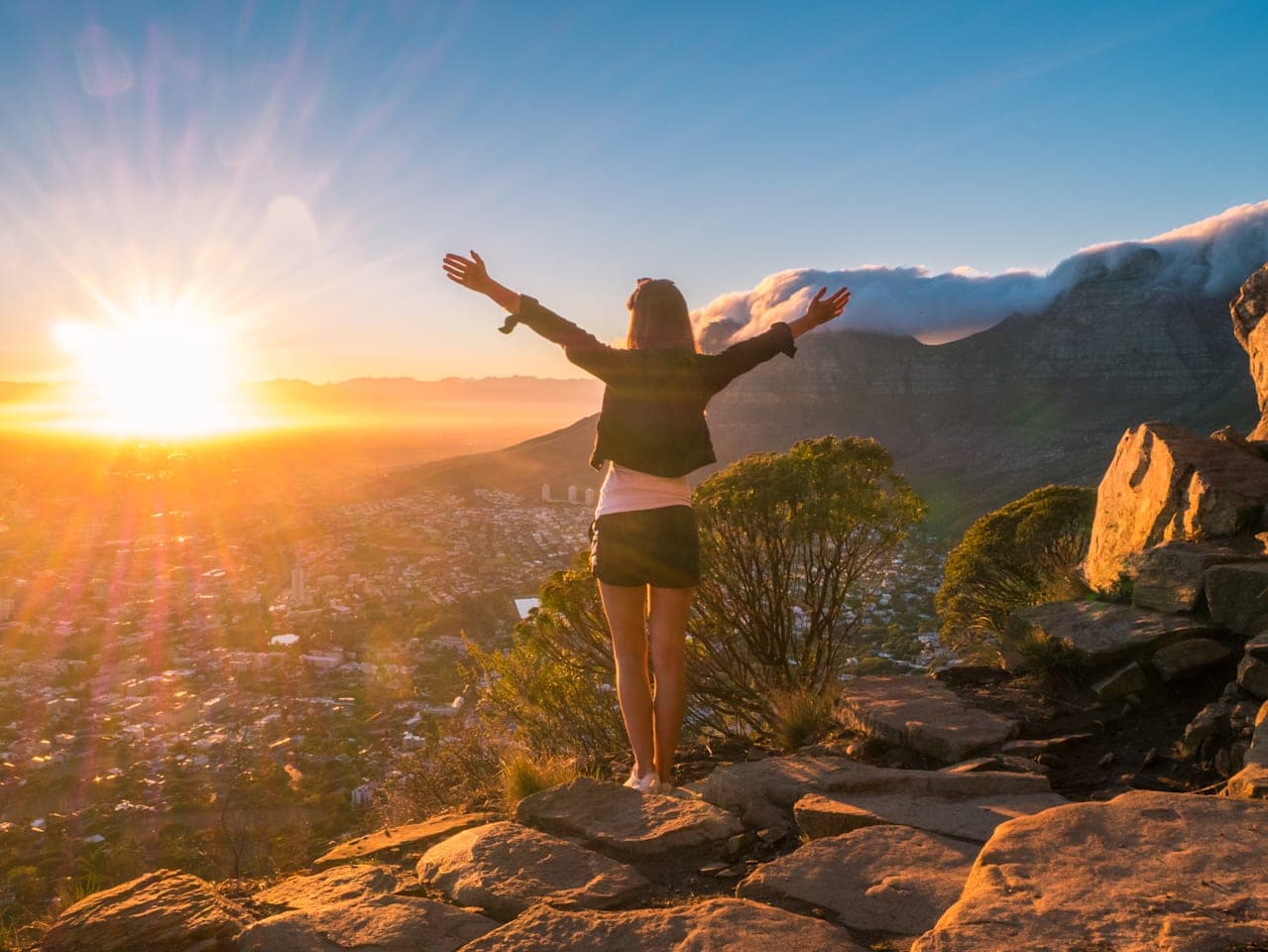 Wandeling op Lion's Head bij zonsopkomst thumbnail