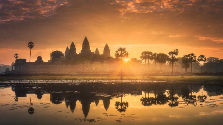 Angkor Wat bij zonsopgang thumbnail