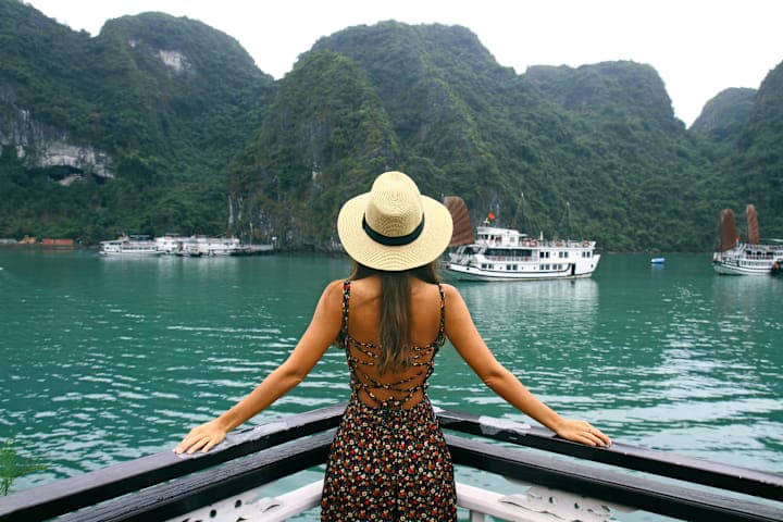 Dagtour naar Halong Bay thumbnail