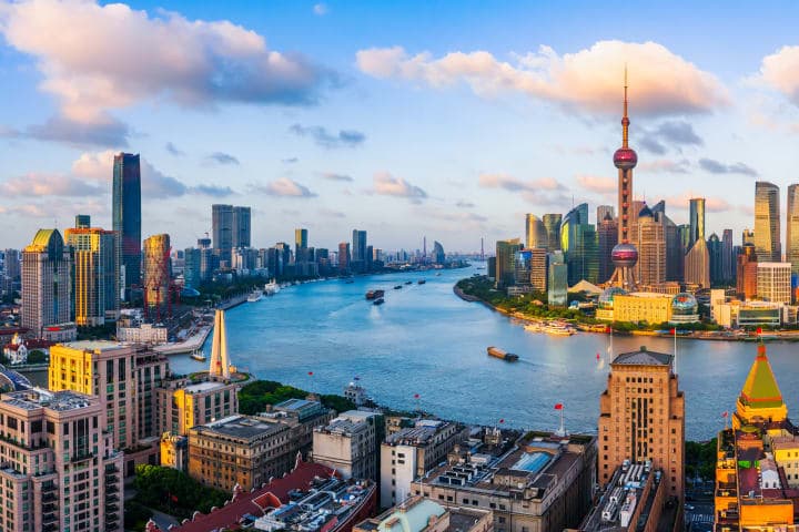 Tour naar Zhujiajiao Water Town & Shanghais highlights thumbnail