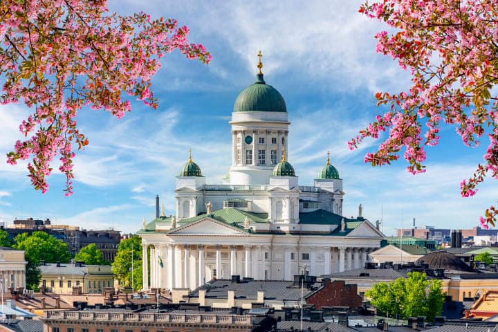 Stads- & foodtour door Helsinki thumbnail